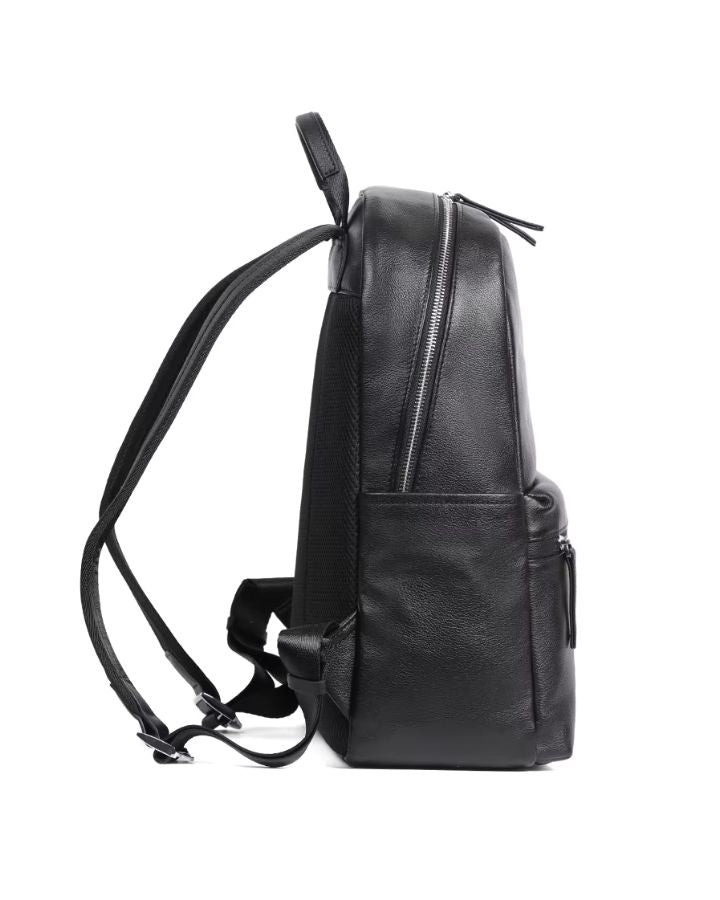 Petit sac à dos de ville en cuir pour homme, vue de profile