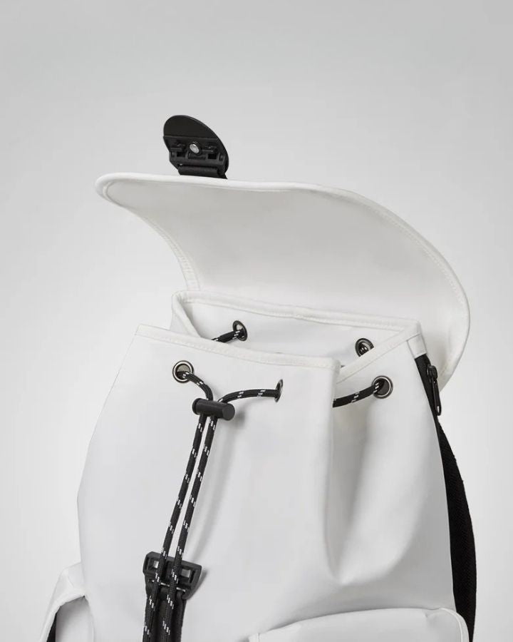 Petit Sac à Dos de Voyage Femme, ouverture à cordon de serrage et bascule à clipse
