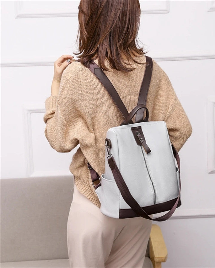 Sac à Dos Faux Cuir Femme - Style Vintage, gris, porté sur le dos d'une femme