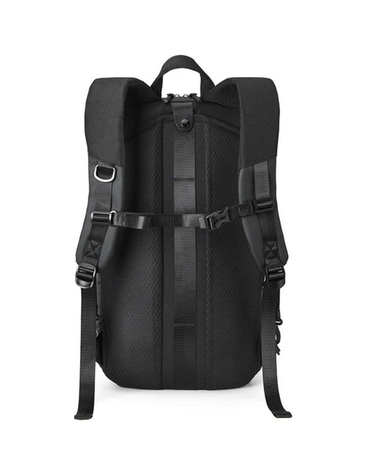 Sac à Dos Multi Usage, noir, vue de dos, avec sangles pectorales
