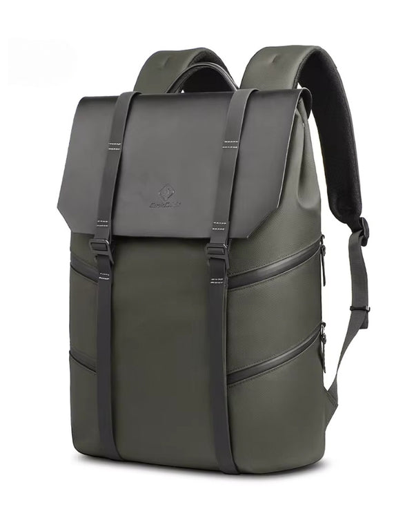 Sac à dos ordinateur design vert kaki de trois quarts, mettant en valeur ses lignes structurées et ses finitions.